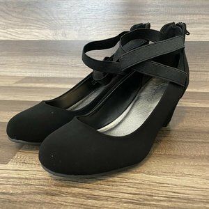 Andiamo Amallory Womens Size 5.5 Wedge Sandals